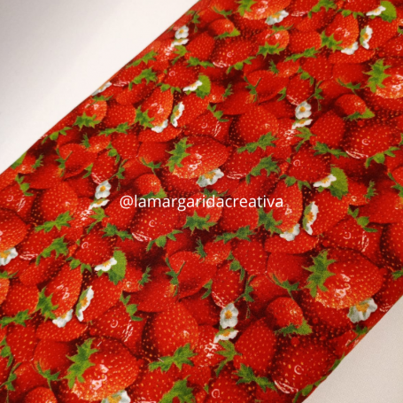 TELA ALGODÓN FRESAS PATCHWORK Y COSTURA