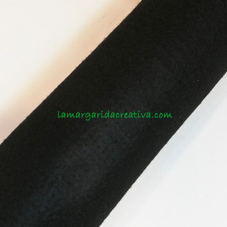 Fieltro para manualidades color negro en la tienda online lamargaridacreativa 1